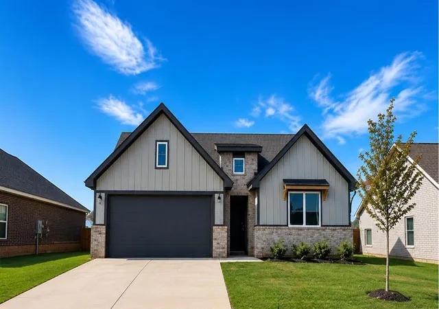 Photo 1 of Single family home for sale at 4921 Maleah Ave, Noble, OK 73068 | MLS# 1214117 | Listing updated on 2026-09-22