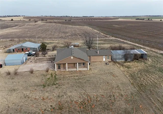 Photo 2 of Sale Pending at 21133 County 2560 St, Binger, OK 73009 | MLS# 1214210 | Listing updated on 2026-09-12