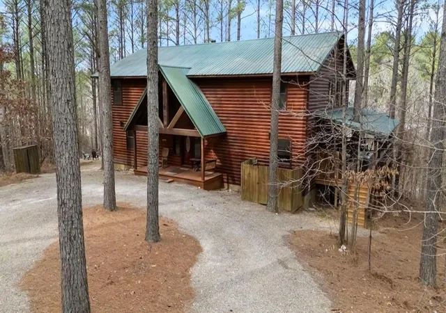 2nd image of 33 Hickory Nut Trl, Broken Bow, OK 74728 | MLS# 1214265