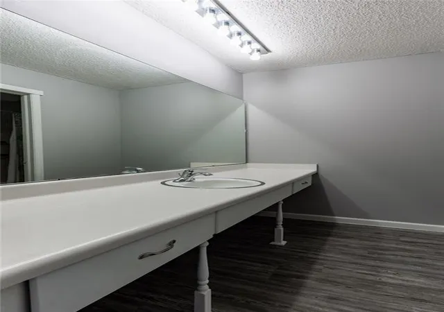 image of 827 Red Bird Ln, Norman, OK 73072