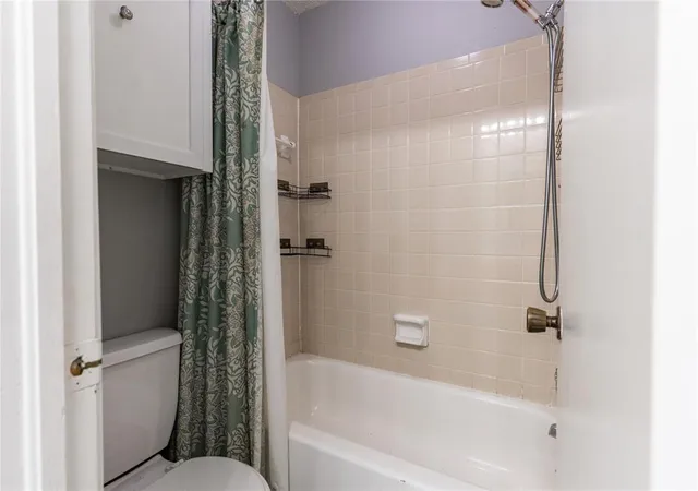 image of 827 Red Bird Ln, Norman, OK 73072