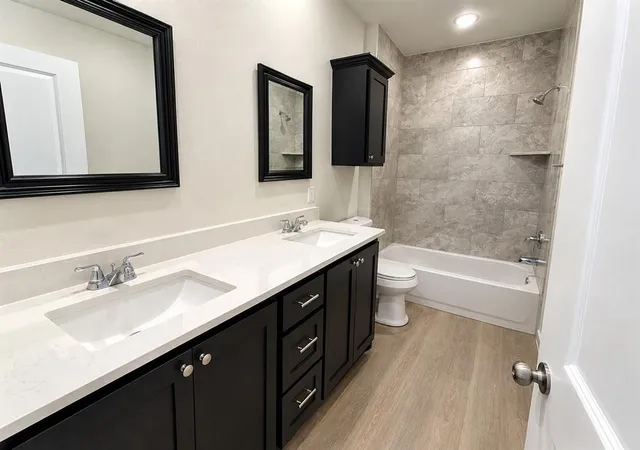 Listing Photo 5 - Condo for sale in building located at 324 NW 122nd St, Oklahoma City, OK 73114 - Unit #1
