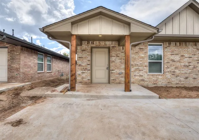 2nd image of 328 Nw 122nd St #1, Oklahoma City, OK 73114 | MLS# 1214509