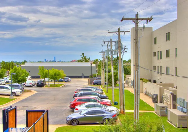 Listing Photo 2 - Condo for sale in building located at 1110 Sherwood Ln, Nichols Hills, OK 73116 - Unit #211A