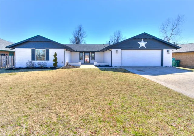 1st image of 11500 Carriage Dr, Yukon, OK 73099 | MLS# 1214615