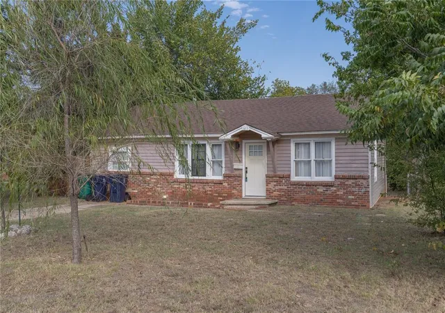 4th image of 611 Nw 95Th St, Oklahoma City, OK 73114 | MLS# 1214785