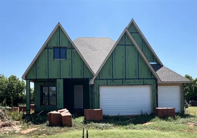 1st image of 3204 Sagebrush Pl, Yukon, OK 73099 | MLS# 1214812