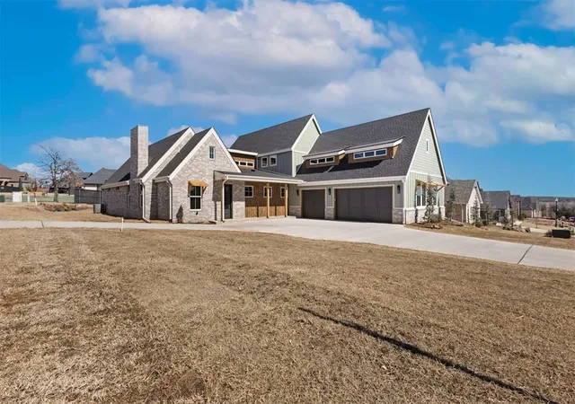 Photo 1 of Single family home for sale at 8101 Amber Ridge Dr, Edmond, OK 73034 | MLS# 1214836 | Listing updated on 2026-09-23