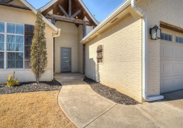 Photo 3 of Single family home for sale at 4205 Brg Wood Ln, Oklahoma City, OK 73179 | MLS# 1214872 | Listing updated on 2026-05-21