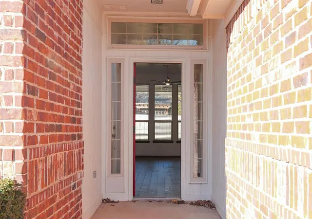 3rd image of 13049 Sw 5Th St, Yukon, OK 73099 | MLS# 1214963