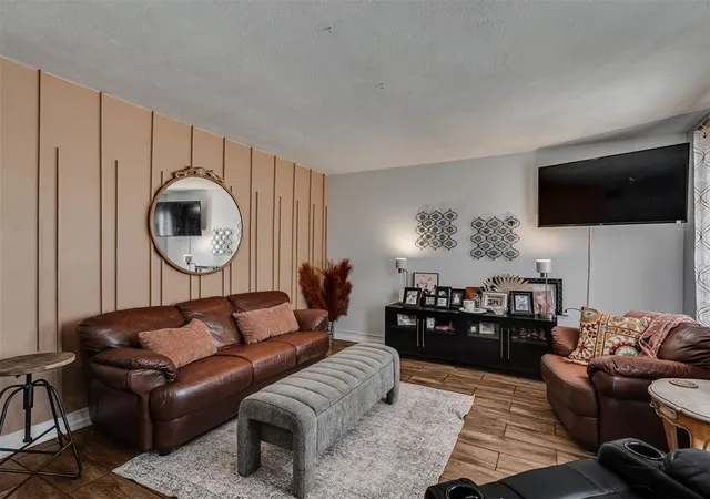 Photo 3 of Single family home for sale at 812 E Annie Ct, Norman, OK 73069 | MLS# 1215026 | Listing updated on 2026-08-12