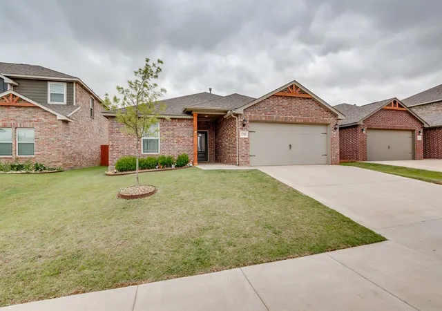 Photo 2 of Single family home for sale at 1705 Vermilion Ln, El Reno, OK 73036 | MLS# 1215233 | Listing updated on 2026-04-13