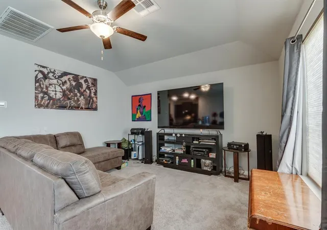 Photo 4 of Single family home for sale at 1705 Vermilion Ln, El Reno, OK 73036 | MLS# 1215233 | Listing updated on 2026-04-13