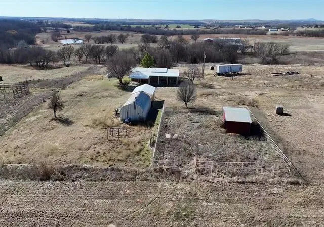 3rd image of 20307 Se Lee Blvd, Lawton, OK 73501 | MLS# 1215248
