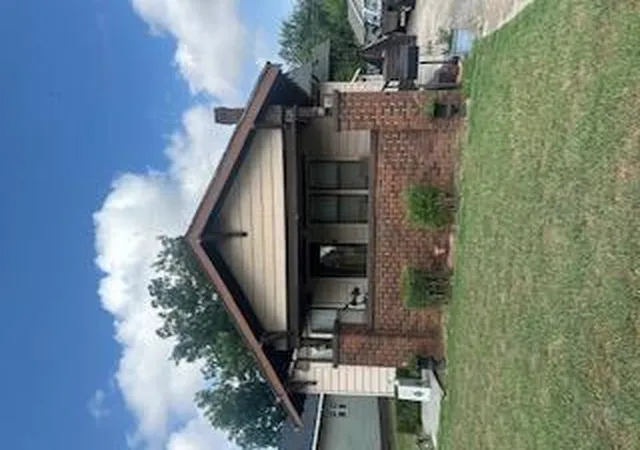 2nd image of 520 S Hadden Ave, El Reno, OK 73036 | MLS# 1215618
