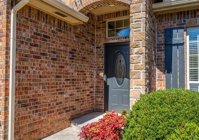 3rd image of 2825 Asheforde Pl, Edmond, OK 73034 | MLS# 1215704