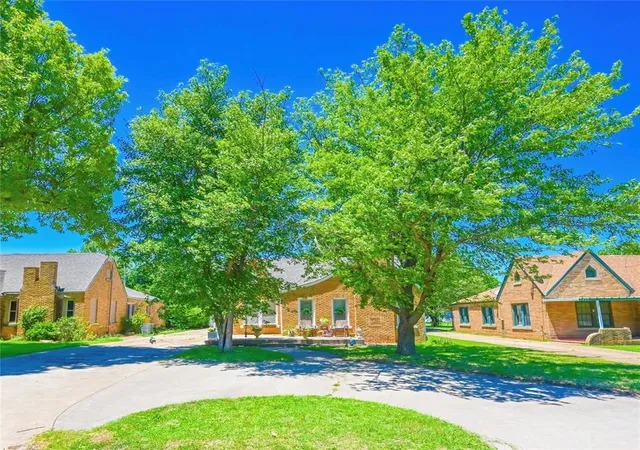 2nd image of 1220 S 19th St, Chickasha, OK 73018 | MLS# 1215755