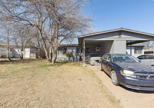 Homes for sale in Lawton, OK | 2419 Nw Cheyenne Ave, Lawton, OK 73505 | MLS# 1215802