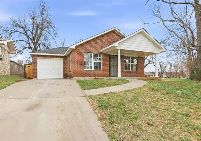 Homes for sale in Oklahoma City, OK | 1525 Ne 8th St, Oklahoma City, OK 73117 | MLS# 1215819