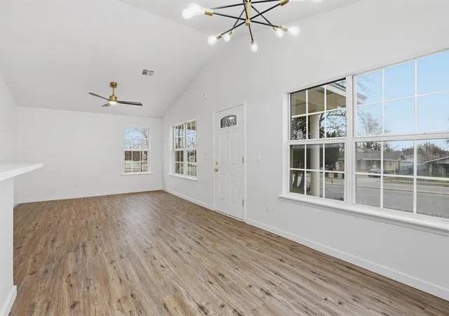 Homes for sale in Oklahoma City, OK | 1525 Ne 8Th St, Oklahoma City, OK 73117 | MLS# 1215819