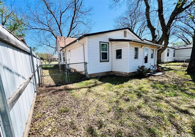 Homes for sale in Noble, OK | 212 S 2nd St, Noble, OK 73068 | MLS# 1215832