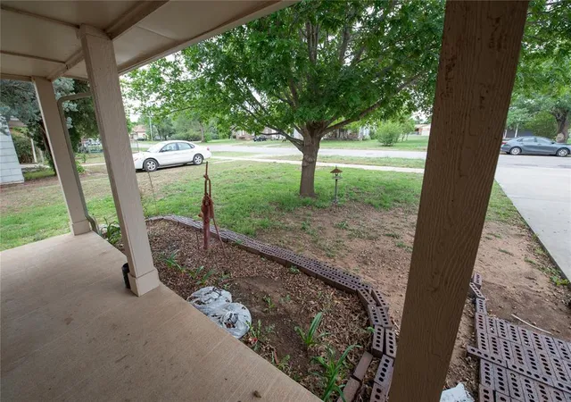 Photo 3 of Single family home for sale at 216 N Hitchcock St, Hobart, OK 73651 | MLS# 1215984 | Listing updated on 2026-08-27