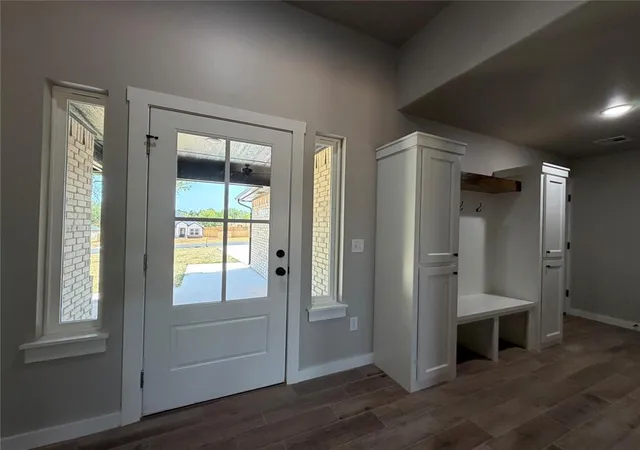 Photo 2 of Sale Pending at 2204 Winter Ridge Rd, Blanchard, OK 73010 | MLS# 1216105 | Listing updated on 2026-09-28
