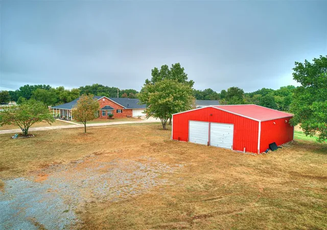 2nd image of 23 Lake Ln, Shawnee, OK 74804 | MLS# 1216120