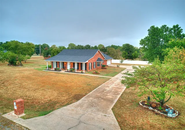 4th image of 23 Lake Ln, Shawnee, OK 74804 | MLS# 1216120