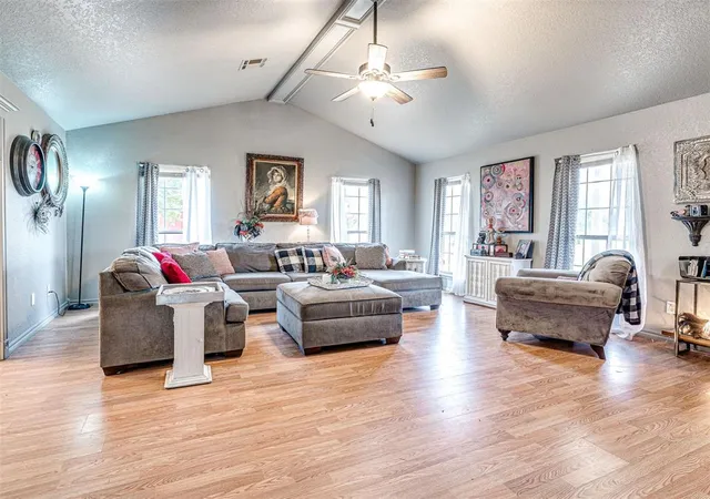 5th image of 23 Lake Ln, Shawnee, OK 74804 | MLS# 1216120