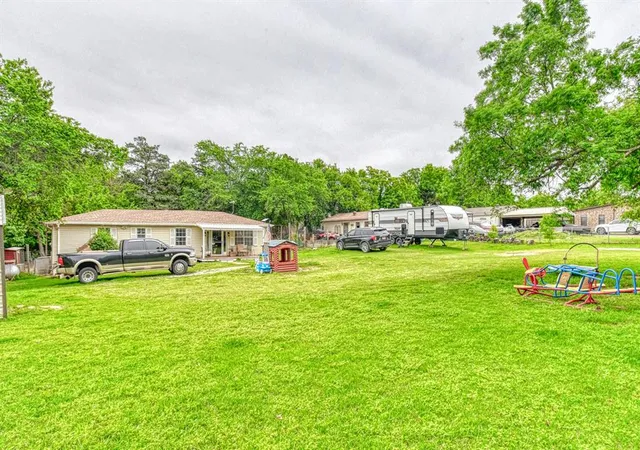 Homes for sale in Hinton, OK | 21605 E Eighth St, Hinton, OK 73047 | MLS# 1216126
