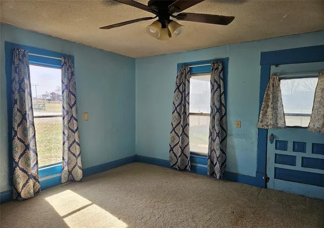Photo 4 of Single family home for sale at 1106 S 11th Street, Frederick, OK 73542 | MLS# 1216167 | Listing updated on 2026-08-27