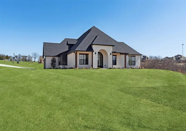 Photo 1 of Sale Pending at 3832 Se 54th Place, Norman, OK 73072 | MLS# 1216179 | Listing updated on 2026-09-21