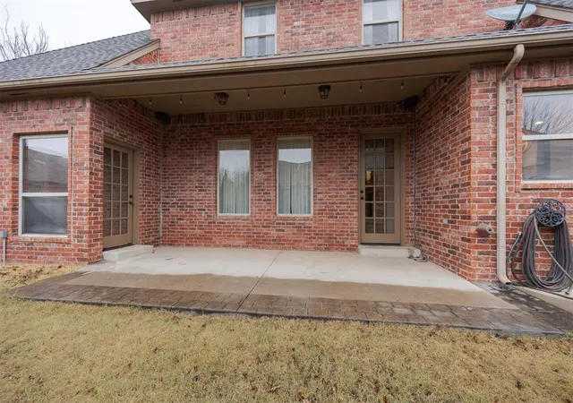 Photo 4 of Single Family Residence at 3101 White Cedar Dr, Moore, OK 73160 | MLS# 1216205 |  | Sold on 2026-06-05