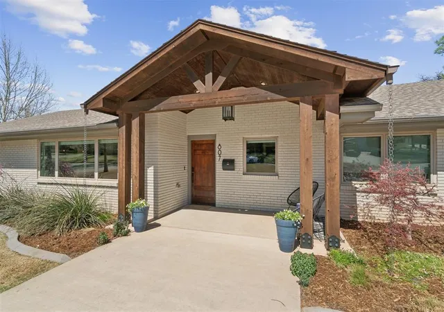 4th image of 807 Willment Pl, Edmond, OK 73034 | MLS# 1216222