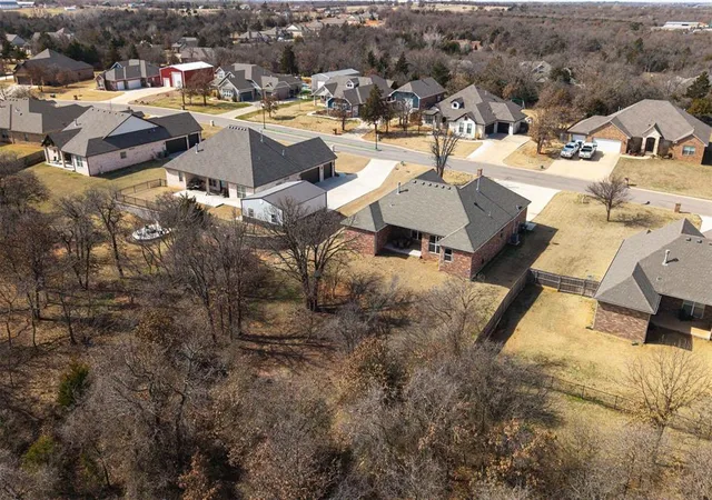 43rd image of 8930 Tall Oaks Dr, Guthrie, OK 73044 | MLS# 1216251