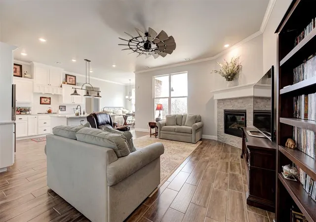 5th image of 8930 Tall Oaks Dr, Guthrie, OK 73044 | MLS# 1216251