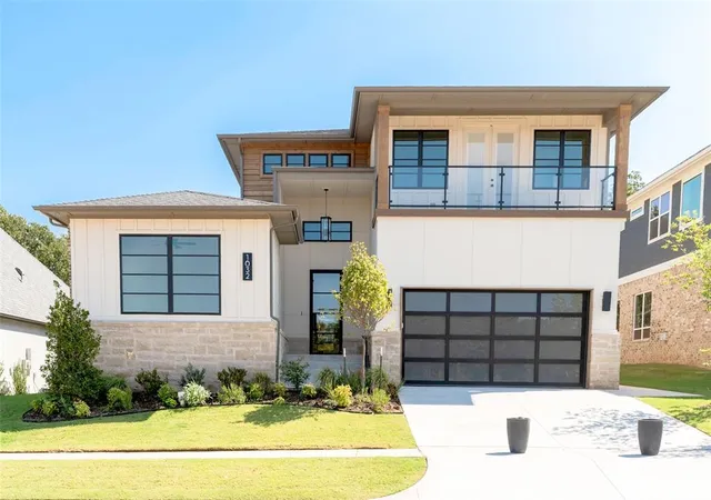 Single family home for sale at 1032 Bison Ridge Rd, Edmond, OK 73034 | MLS# 1216260