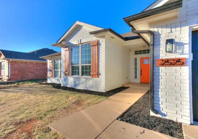 5th image of 2525 Nw 179Th Ct, Edmond, OK 73012 | MLS# 1216361