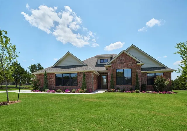 1st image of 9216 Sw 92nd St, Yukon, OK 73099 | MLS# 1216374
