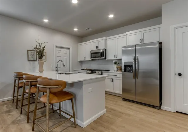 5th image of 19508 Horseshoe Ave, Edmond, OK 73012 | MLS# 1216441