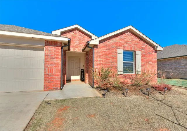 2nd image of 2753 Alice Wy, Yukon, OK 73099 | MLS# 1216501