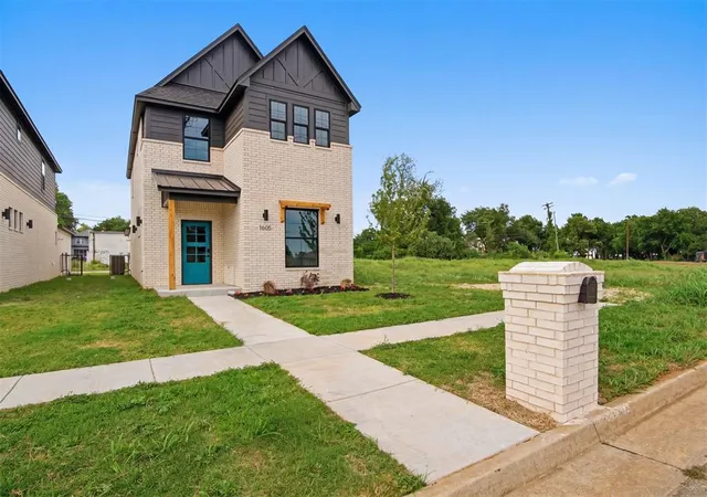 1st image of 1605 Ne 7th St, Oklahoma City, OK 73117 | MLS# 1216545