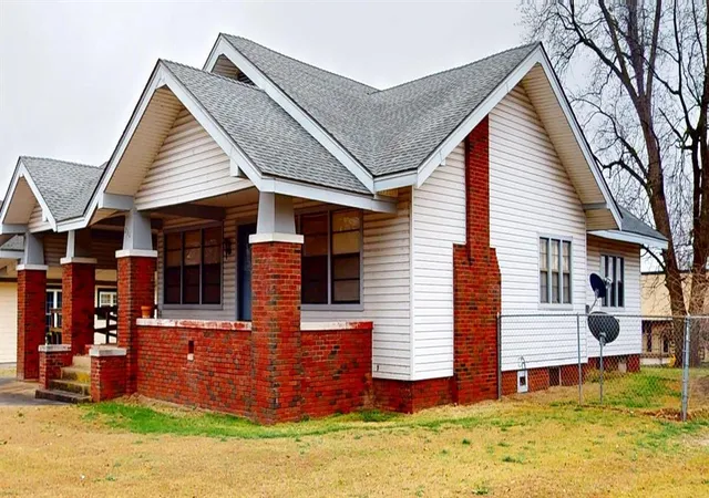 Photo 2 of Single family home for sale at 230 W Adams St, Purcell, OK 73080 | MLS# 1216601 | Listing updated on 2026-09-12