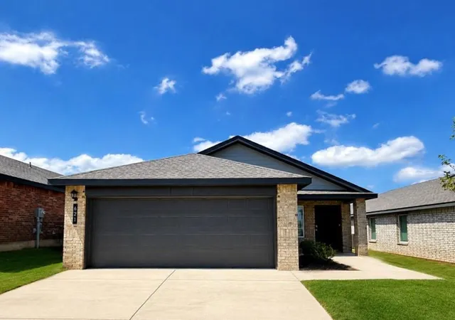 Homes for sale in Oklahoma City, OK | 621 Ne 104th St, Oklahoma City, OK 73114 | MLS# 1216653