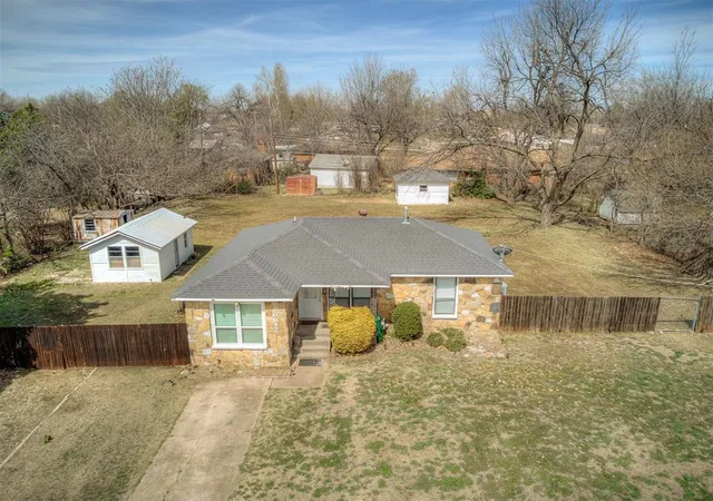 Homes for sale in Oklahoma City, OK | 6617 Se 5Th St, Oklahoma City, OK 73110 | MLS# 1216689