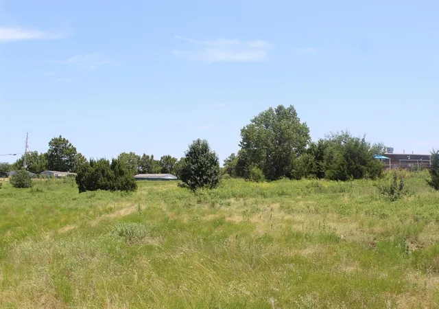 4th image of 506 Ne Flower Mound Rd, Lawton, OK 73507 | MLS# 1216773