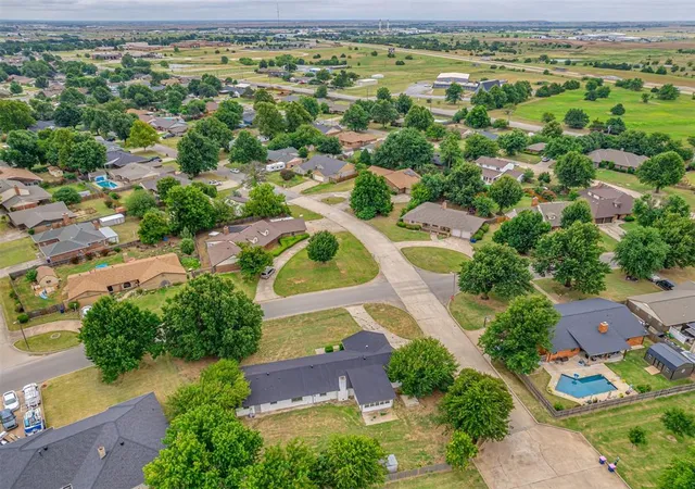 48th image of 2502 Ridgecrest Dr, El Reno, OK 73036 | MLS# 1216776