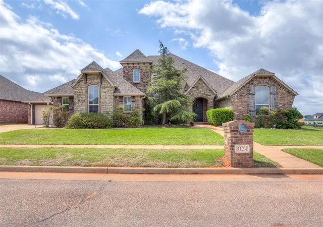 1st image of 9124 Sw 36th St, Oklahoma City, OK 73179 | MLS# 1216806