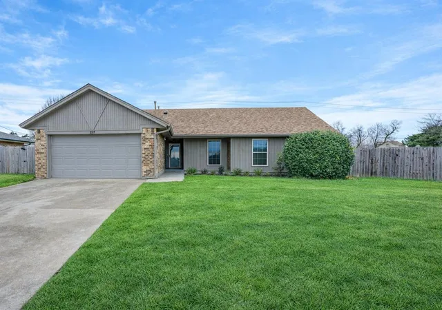 1st image of 217 Czech Hall Pl, Yukon, OK 73099 | MLS# 1217174